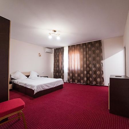Vatra Romana Bed and Breakfast Răcarii de Jos Esterno foto