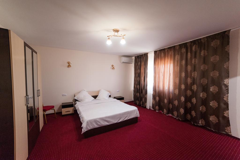 Vatra Romana Bed and Breakfast Răcarii de Jos Esterno foto
