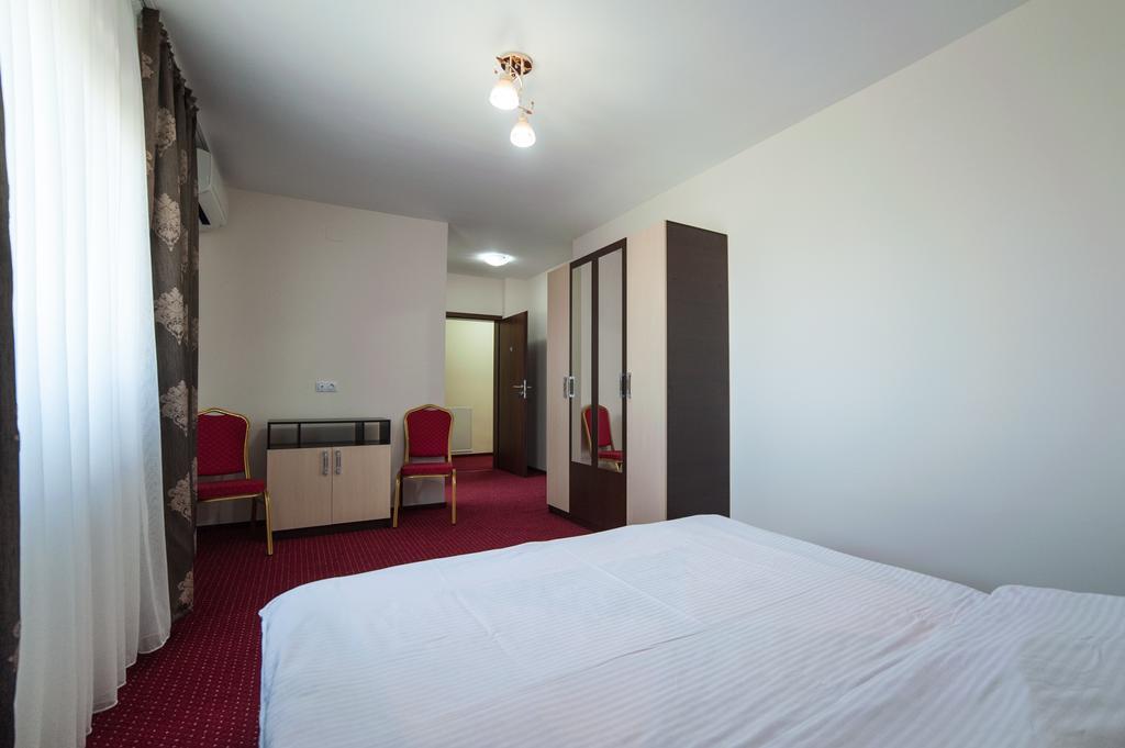 Vatra Romana Bed and Breakfast Răcarii de Jos Esterno foto